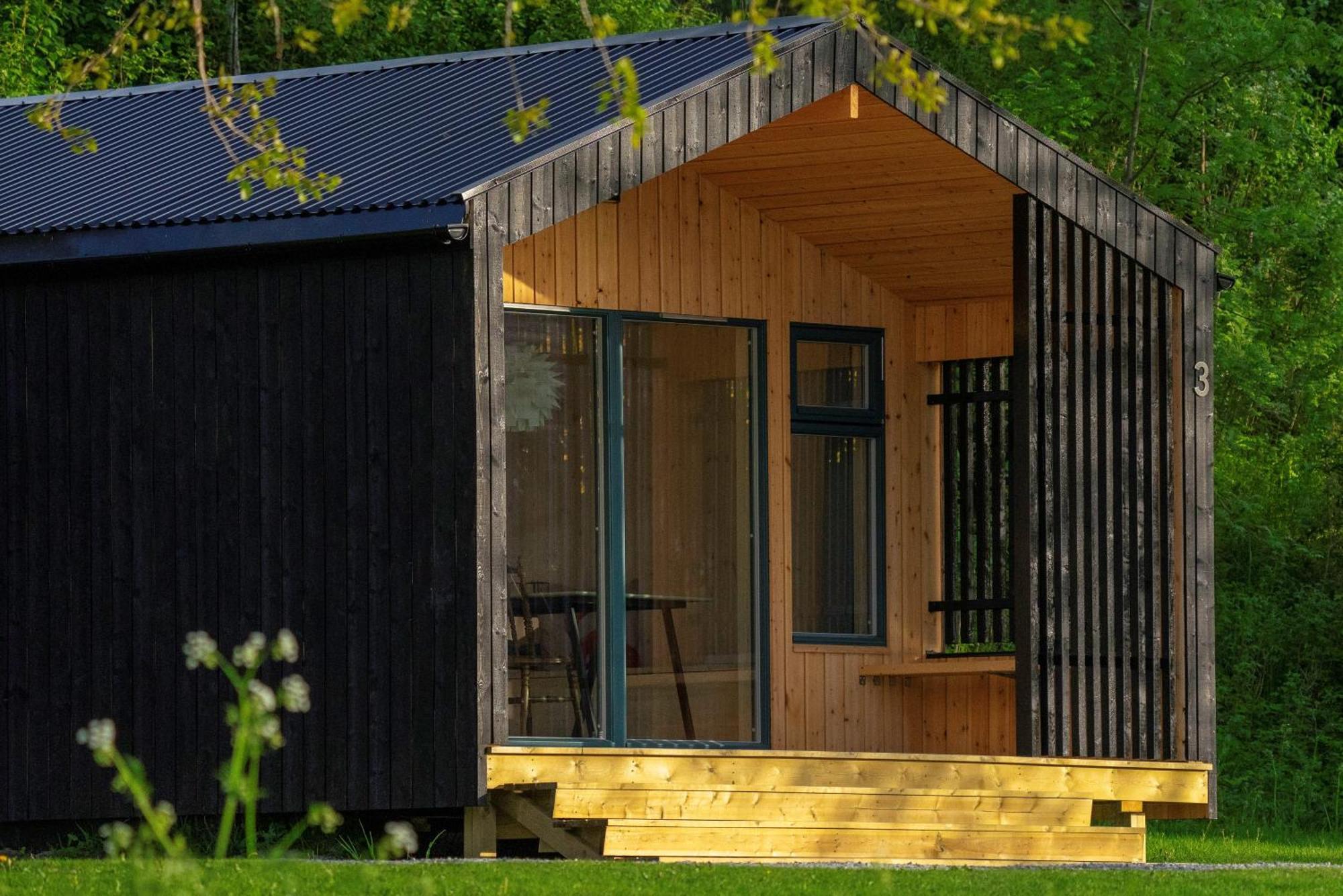 Fugelvagen, Cabins And Glamping Alvund Экстерьер фото